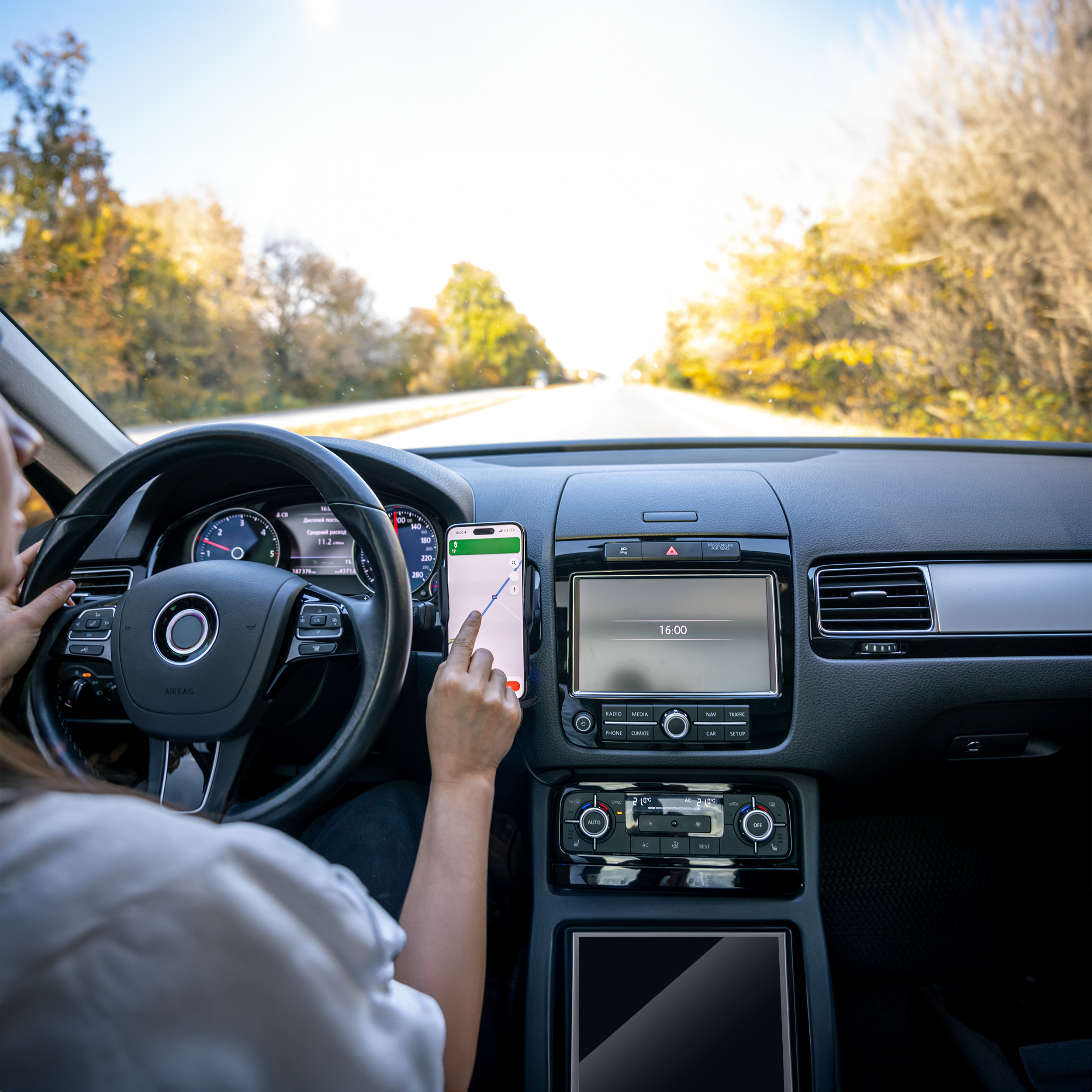 AG Luxe Telefoonhouder Auto - Draadloos Opladen